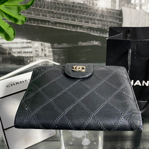 Authentic CHANEL CC Quilted Leather Wallet - Picture 15 of 16